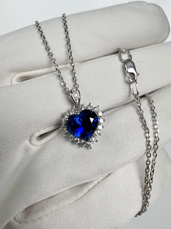 No name HEART SAPPHIRE 4.22 CT "ROYAL BLUE" PENDANT (AIGS) SAP 4.22CT 3