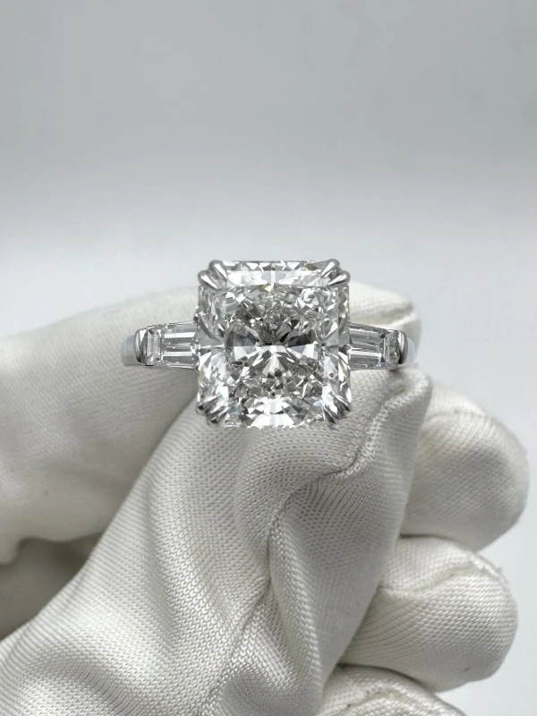Earrings without a brand CUSHION DIAMOND 3.11 CT G/VS1 RING (GIA) NN3.11G/VS 2
