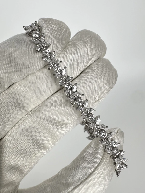 Tiffany & Co Cluster Tennis Bracelet in Platinum with Diamonds 26245982 4
