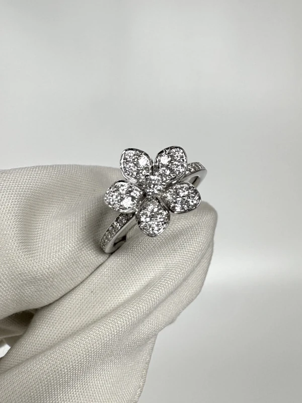 GRAFF WILD FLOWER PAVÉ DIAMOND RING (SIZE 50) RGR848 2