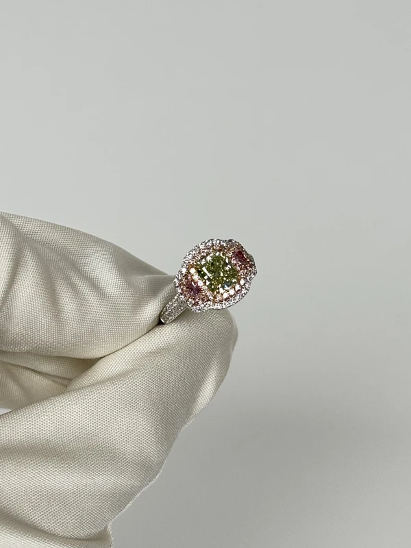 Earrings without a brand С БРИЛЛИАНТОМ 1.41 CT FANCY BROWNISH GREENISH YELLOW/SI2 1.41 CT FANCY BROWNISH GREENISH YELLOW/SI2 3