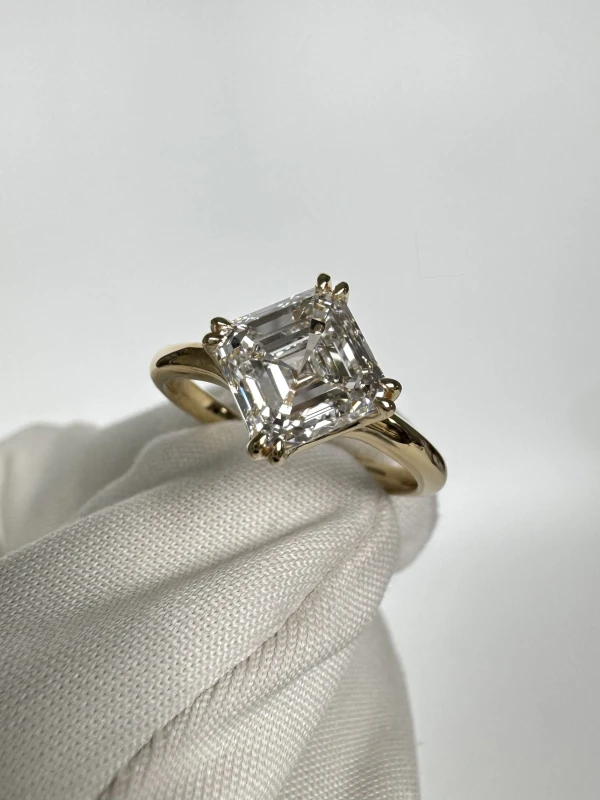No name SQUARE EMERALD 2.00CT D/VS1 RING (SIZE 52) GIA NN2.00CT D/VS1 2