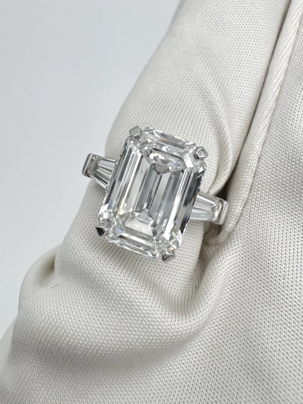 GRAFF EMERALD DIAMOND 6.34 CT D/FLAWLESS RING GR6.34 6