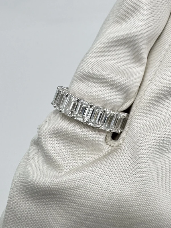 Graff ETERNITY EMERALD DIAMOND 10.14 CT F-G/VVS1-VS1 RING (GIA) GR10.14ct 4