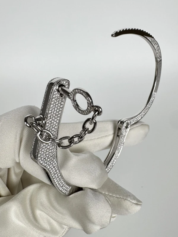 Jacob & Co KEY CUFF FULL PAVE BRACELET 92148541 3