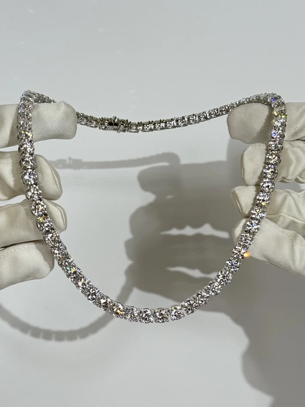 No name ROUND DIAMOND 68.13 CT G-H/SI1 NECKLACE (GIA) NN68.13 4