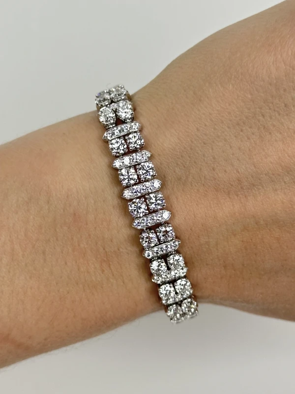Graff Night Moon Bracelet, Diamond 11.96 ct RGB474 4