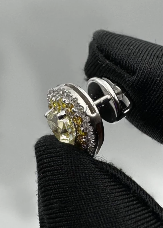 СЕРЬГИ NO NAME С БРИЛЛИАНТАМИ 1,01 CT Fancy Yellow / SI1 - 1,01 CT Fancy Yellow / VS2 1,01 Fancy Yellow / SI1 2