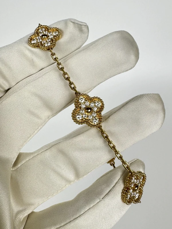Van Cleef & Arpels VINTAGE ALHAMBRA BRACELET 5 MOTIFS VCARA41400 3