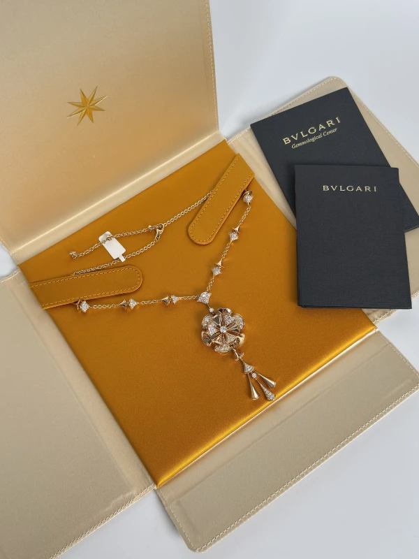 Bvlgari DIVA DREAM NECKLACE ROSE GOLD 407872 7