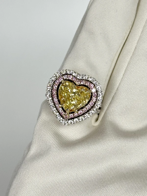 СЕРЬГИ NO NAME HEART DIAMOND 3.07 CT FANCY YELLOW/INTERNALLY FLAWLESS RING (GIA) NN3.07FY 4