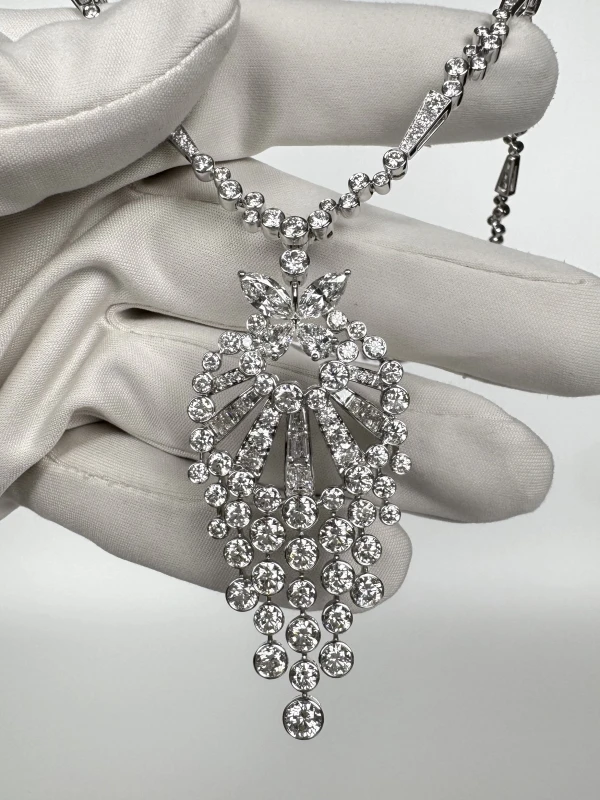 Graff Butterfly Diamond 16.00 ct Necklace RGN16.00 4