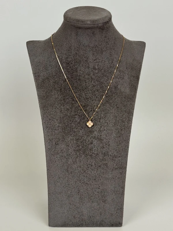 Van Cleef & Arpels. SWEET ALHAMBRA PENDANT VCARO8DF00 2