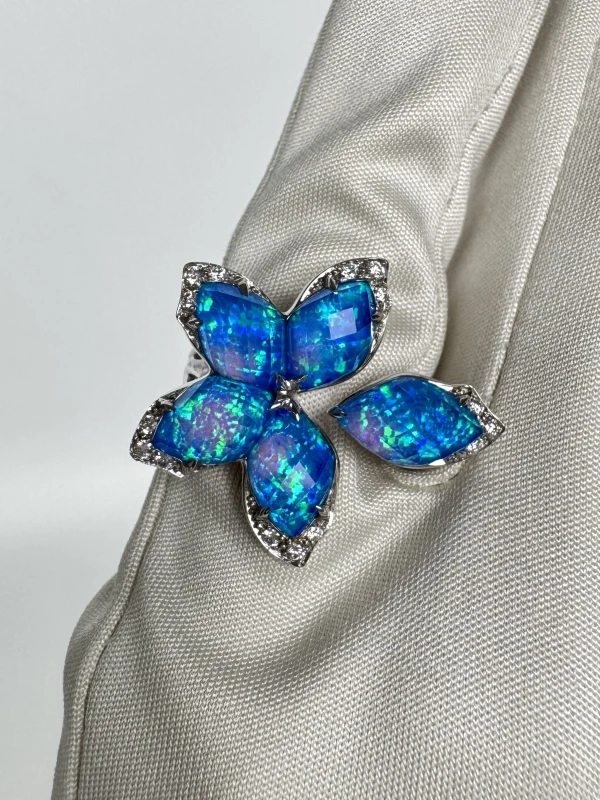 Stephen Webster LOVE ME LOVE ME NOT CRYSTAL HAZE RING 3020236001 4