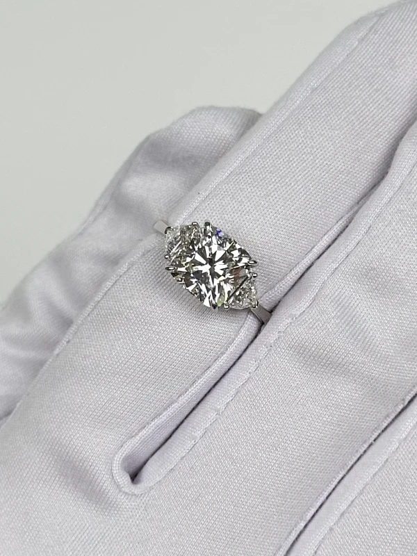 СЕРЬГИ NO NAME CUSHION DIAMOND RING 3.01 CT G/SI2 (GIA) NNR6511 5