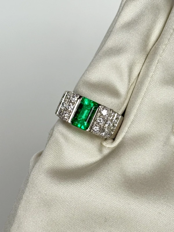 СЕРЬГИ NO NAME С ИЗУМРУДОМ 2.10 CT COLOMBIA. 2.10 CT COLOMBIA. 3