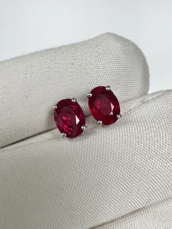 DeRosa OVAL RUBY 2.6 CT INTENSE RED E273260 3