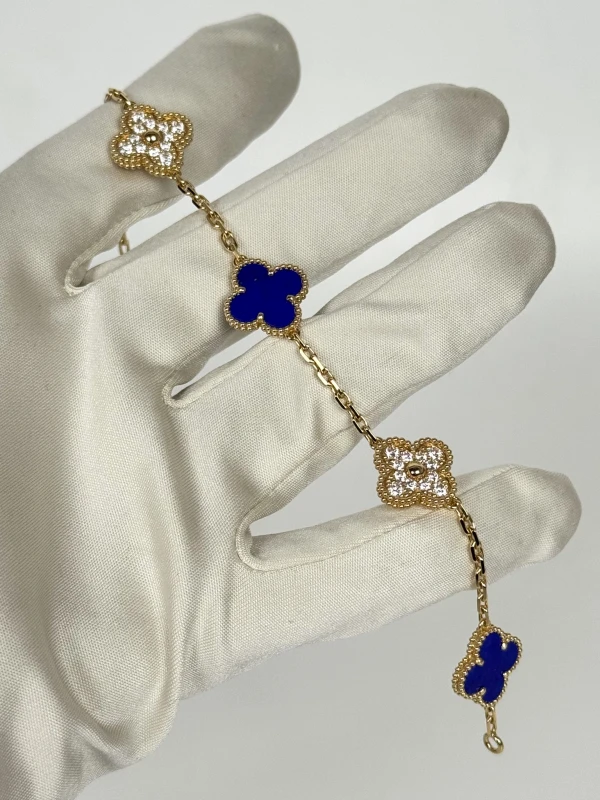 Van Cleef & Arpels. VINTAGE ALHAMBRA PARIS BRACELET (LIMITED) VCARP2LN00 5