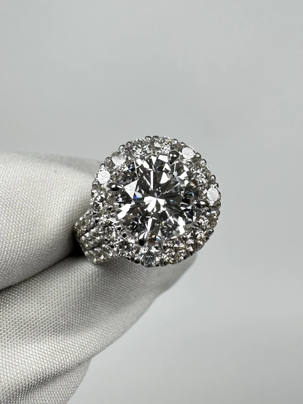 No name ROUND DIAMOND RING 3.00 CT E/VS1 (GIA) 3.00 CT E/VS1 (GIA) 5