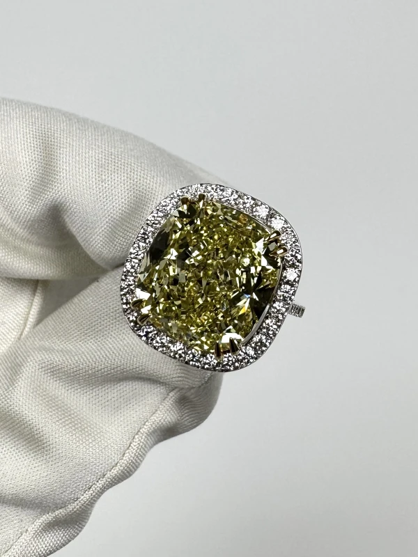 Earrings without a brand DIAMOND RING 10.02CT Fancy Yellow/SI1 MGU NN10.02CT Fancy Yellow/SI1 MGU 4