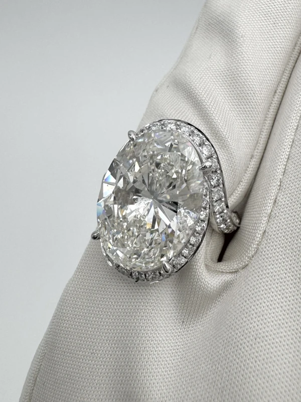 Earrings without a brand OVAL DIAMOND 10.02 CT H/SI1 RING (GIA) 737491 10.02 CT 4
