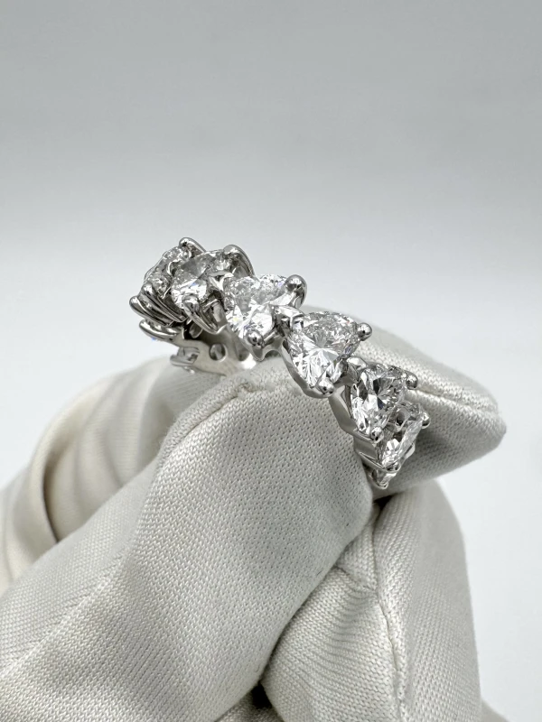 Harry Winston PRONG-SET HEART-SHAPED DIAMOND WEDDING BAND Кольцо Harry Winston 3