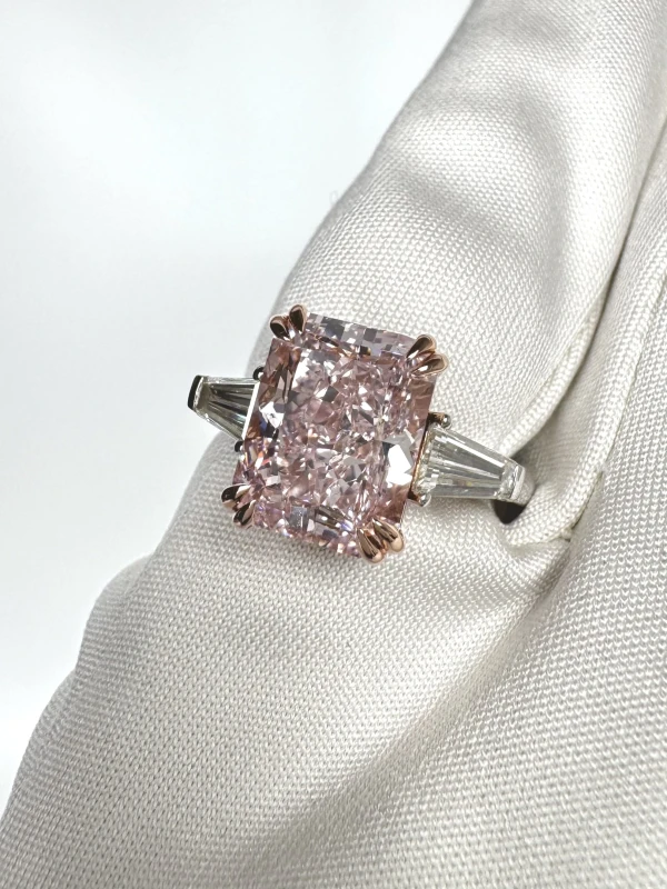 Earrings without a brand DIAMOND 5.01 FANCY LIGHT PINK/SI1 RING (SIZE 52) NN5.01CT FLP/SI1 (GIA) 4