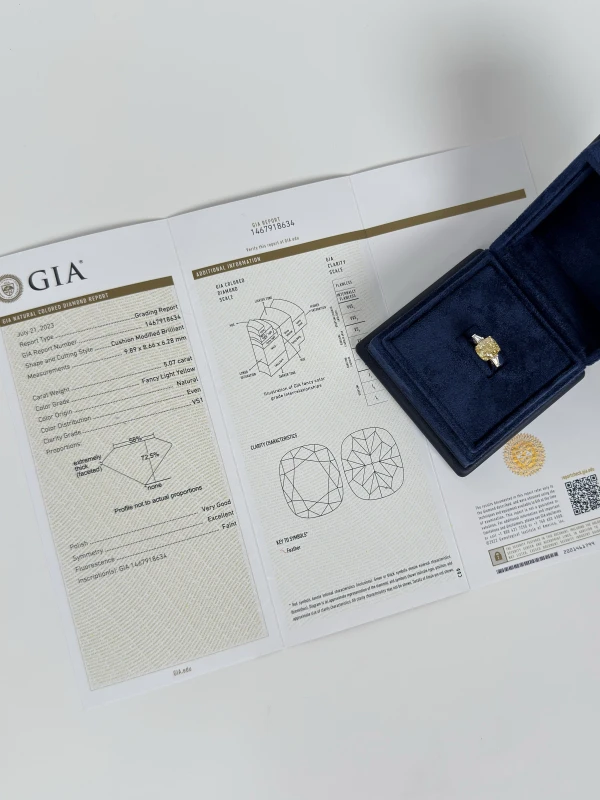 Earrings without a brand CUSHION DIAMOND 5.07 CT FANCY LIGHT YELLOW/VS1 RING (GIA) NN5.07 7
