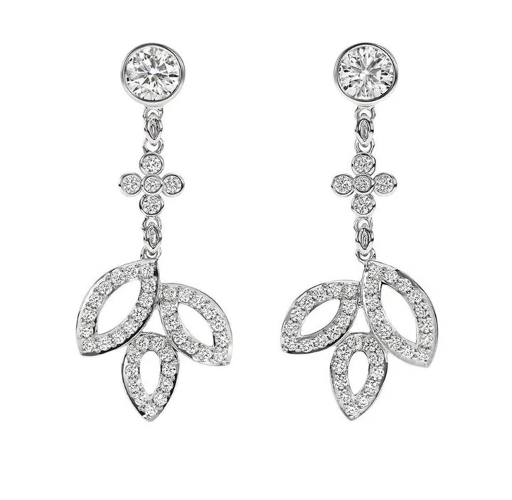 LILI CLUSTER EARRINGS