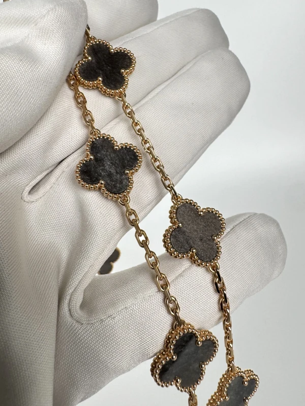 Van Cleef & Arpels LIMITED EDITION VINTAGE ALHAMBRA SILVER OBSIDIAN NECKLACE, 20 MOTIFS VCARP75700 4