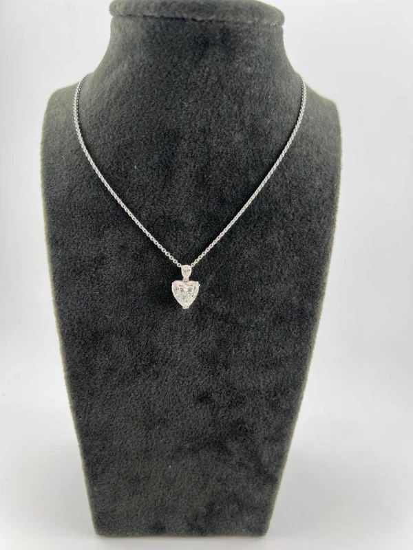 No name HEART DIAMOND 2.02 CT G/SI1 PENDANT 2.02 ct 2
