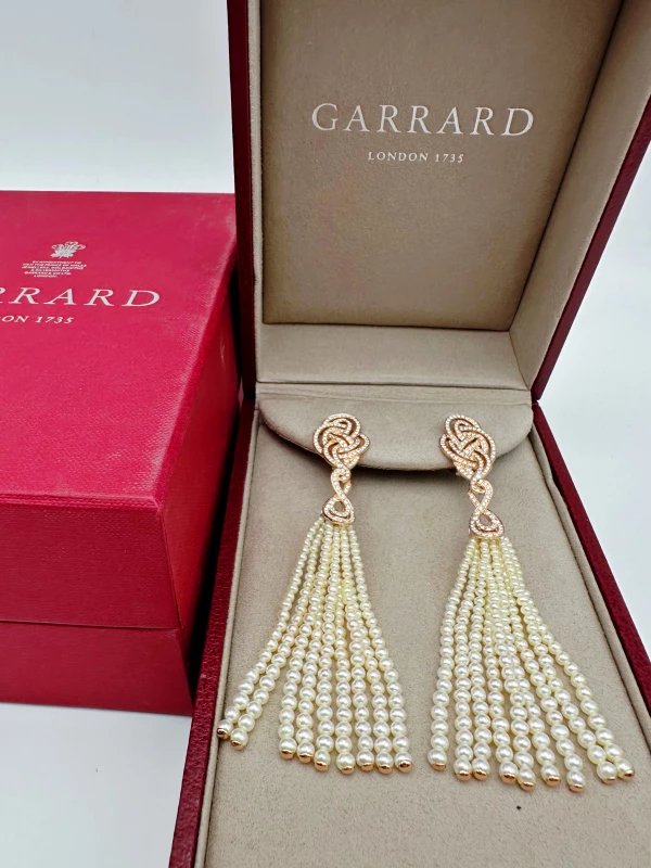 GARRARD PEARL AND DIAMOND EARRINGS 2014989 2