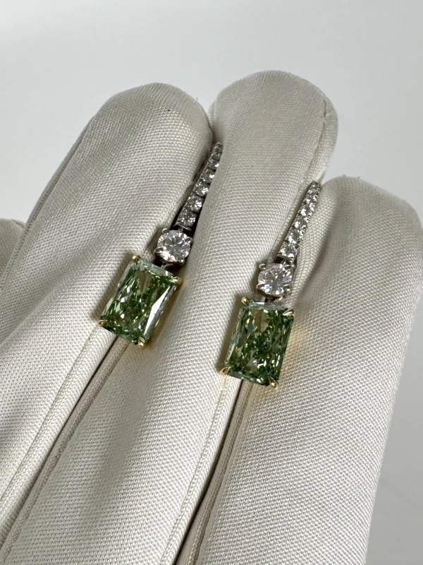 No name RADIANT DIAMOND 2.09-2.13 CT FANCY VIVID GREEN*/VVS2-VS1 EARRINGS (GIA) nn2.09-2.13 ct FVG/VS1 6