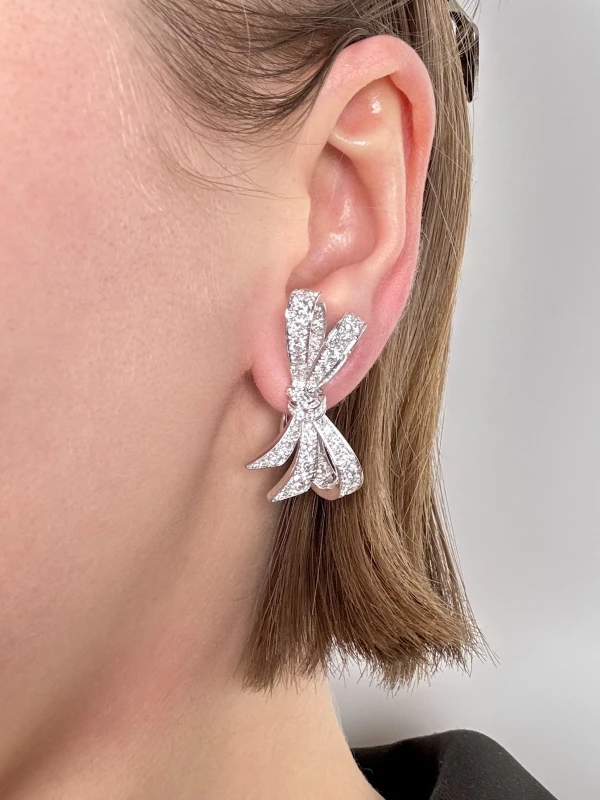 GRAFF Tilda's Bow Diamond 5.77 ct Earrings RGE1901 2