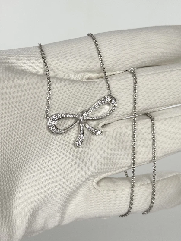 Graff TILDA'S BOW MINI DIAMOND PENDANT RGP765 3