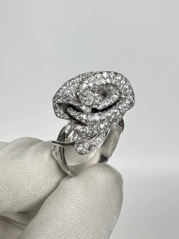 Dior DIOR “Rose Bagatelle” Cocktail Ring in white gold and diamonds (size 53) 7319424860320 2