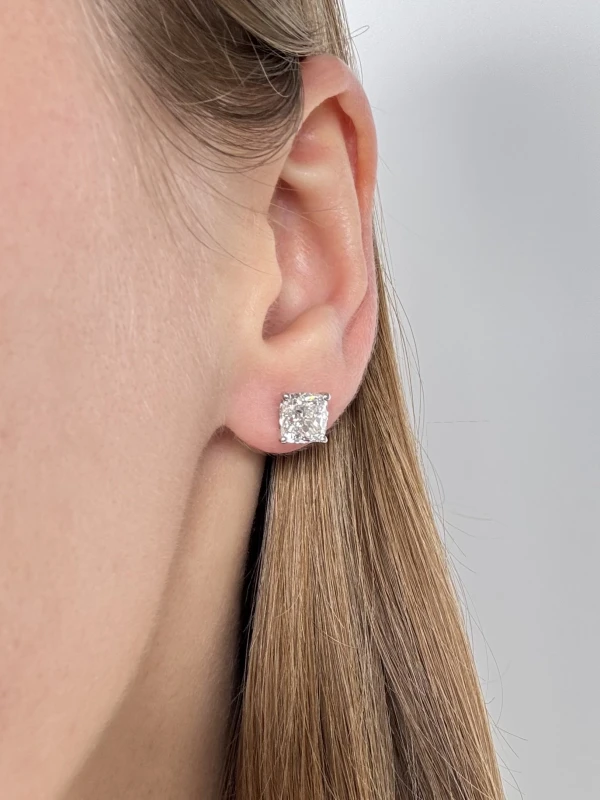 No name CUSHION DIAMOND 2.01-2.01 CT G/VS2 EARRINGS (GIA) NN2.01-2.01CT G/VS2 4
