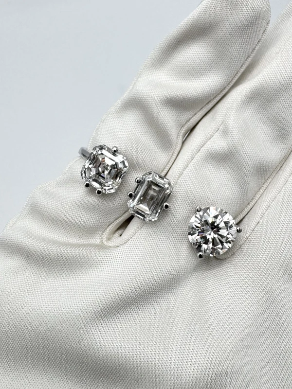 СЕРЬГИ NO NAME DIAMOND RING ROUND DIAMOND 3.05 CT- EMERALD DIAMOND 3.00 CT- ASHER DIAMOND 3.26 CT (SIZE 53) NN DIAMOND RING 3.05-3.00-3.26 CT 4