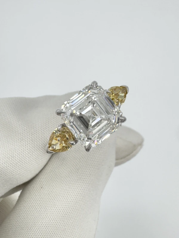 СЕРЬГИ NO NAME SQUARE EMERALD DIAMOND 4.60ct G/VVS2 RING (GIA) NN4.60ct G/VVS2 GIA 3