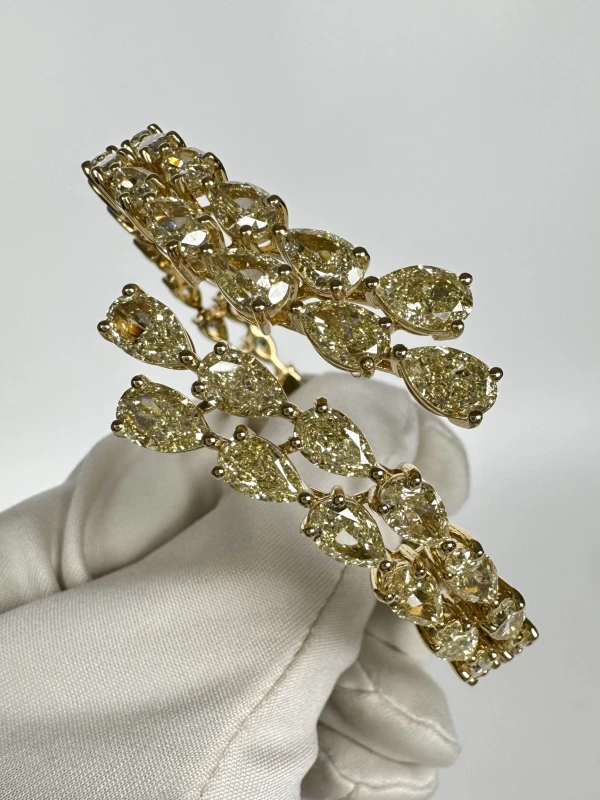 DeRosa PEAR DIAMONDS 34.03 CT FANCY LIGHT YELLOW BRACELET (SIZE 17) B514421 2