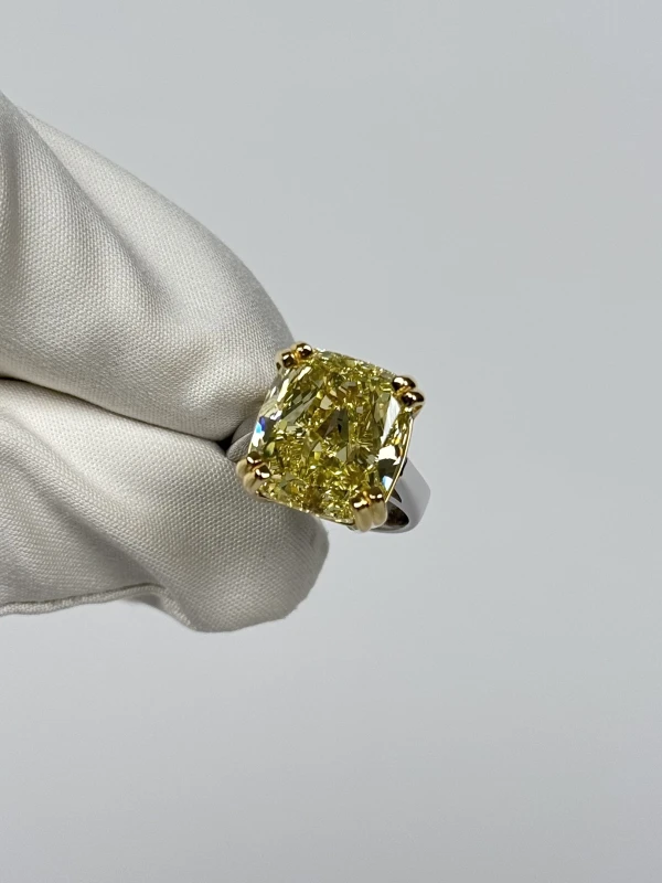 RalfDiamonds CUSHION DIAMOND 14.04 CT FANCY YELLOW/VVS2 RING (SIZE 51) 14.04ct FY VVS2 5