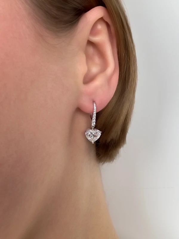 Earrings without a brand HEART DIAMOND 2.02 - 2.01 CT D/VVS2-VS1 EARRINGS (GIA) 2.02-2.01d 2