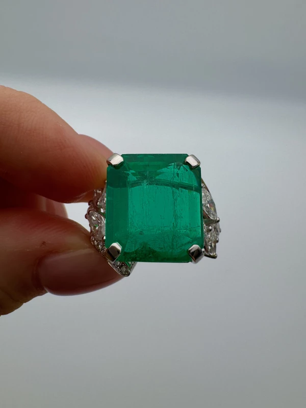 RalfDiamonds EMERALD RING 11.53 CT , COLOMBIA D-308713 3