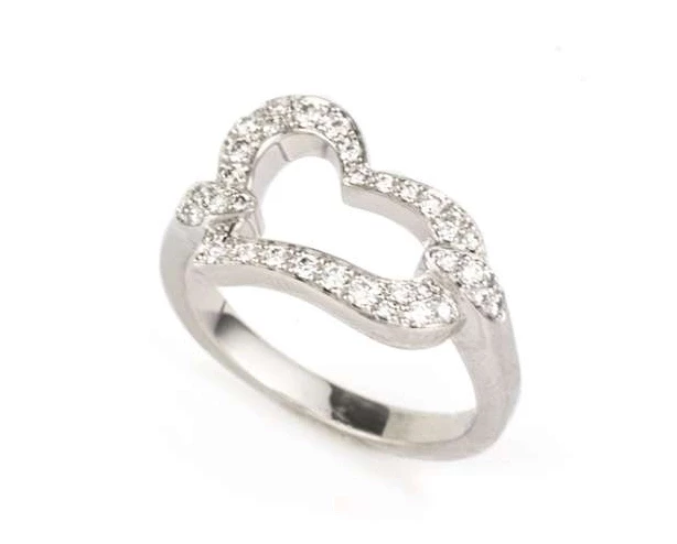 HEART DIAMOND RING