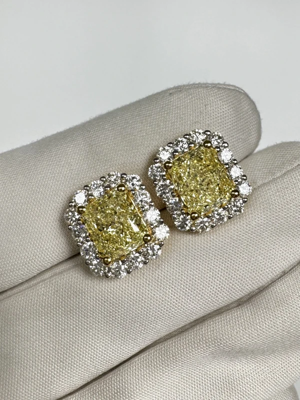 No name DIAMOND 3.02 - 3.02 CT FANCY LIGHT YELLOW/VVS2-VS1 EARRINGS (GIA) 7515-3.02-3.02 CT FLY 5