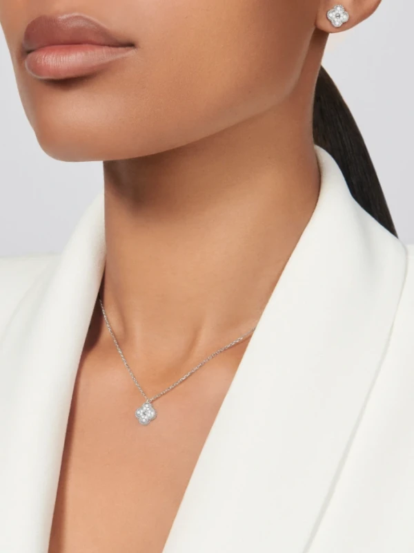 Van Cleef & Arpels SWEET ALHAMBRA DIAMOND PENDANT VCARO85900 3