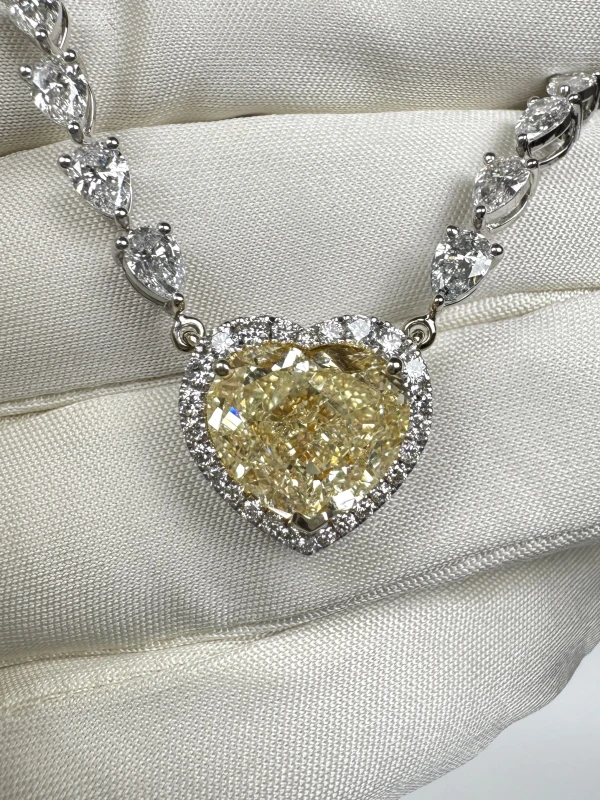 No name HEART DIAMOND 7.01 CT U to V/VS2 NECKLACE (GIA) NN7.01CT U-V/VS2 6