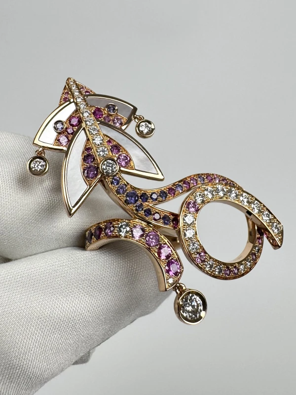 Van Cleef & Arpels CERFS VOLANTS RING (SIZE 50) VCA271 4