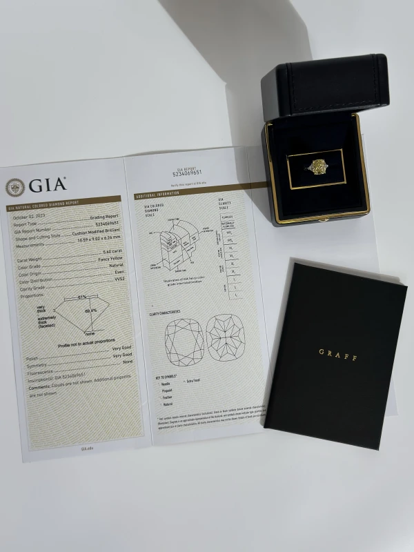 Graff С БРИЛЛИАНТОМ 5.60 CT FANCY YELLOW/VVS2 5.60 CT FANCY YELLOW/VVS2 5